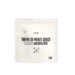 Farine de patate douce blanche, sans gluten, riche en fibres, idéale pour shakes et recettes saines.